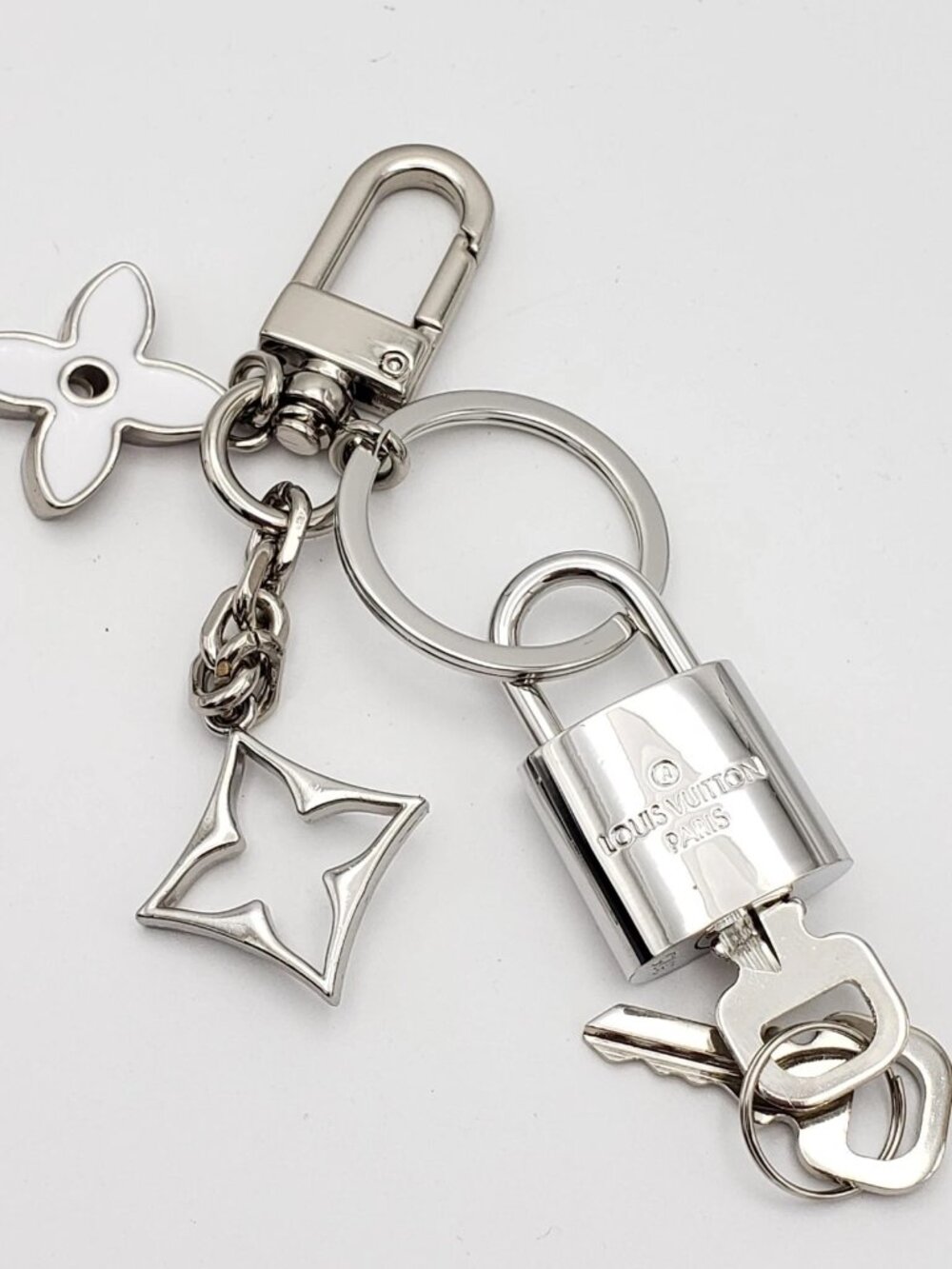 Authentic LV Gold Padlock 🔒 Unbranded Flower Charm for Louis Vuitton Bags - Picture 6 of 9
